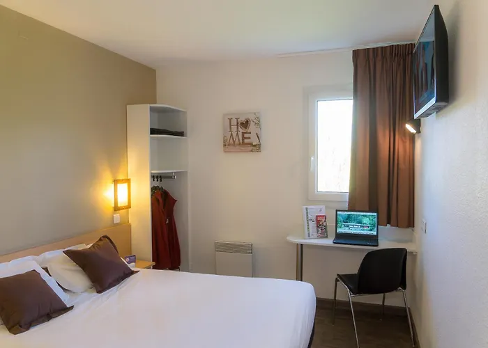호텔 Fasthotel Perigueux - Un Fh Confort 2*